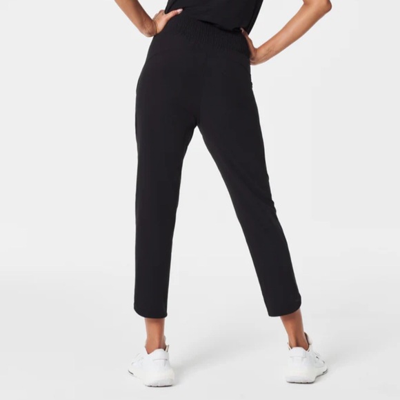 SPANX® On the Move
Tapered Pant - Picture 4 of 9